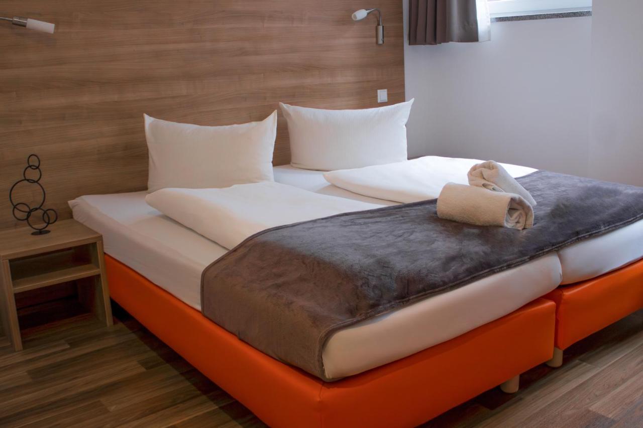 Orange Hotel Und Apartments Neu-Ulm Extérieur photo