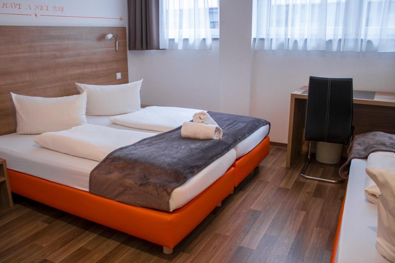 Orange Hotel Und Apartments Neu-Ulm Extérieur photo