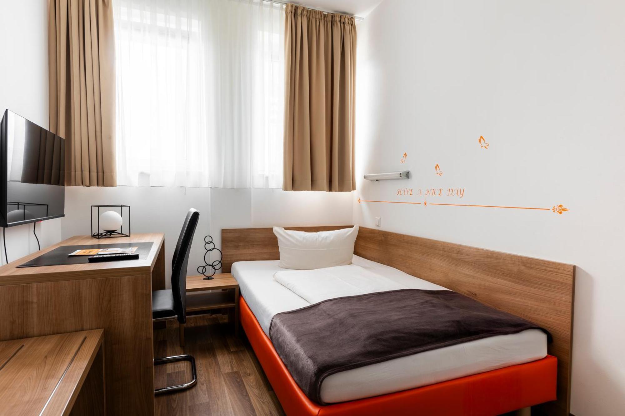 Orange Hotel Und Apartments Neu-Ulm Extérieur photo