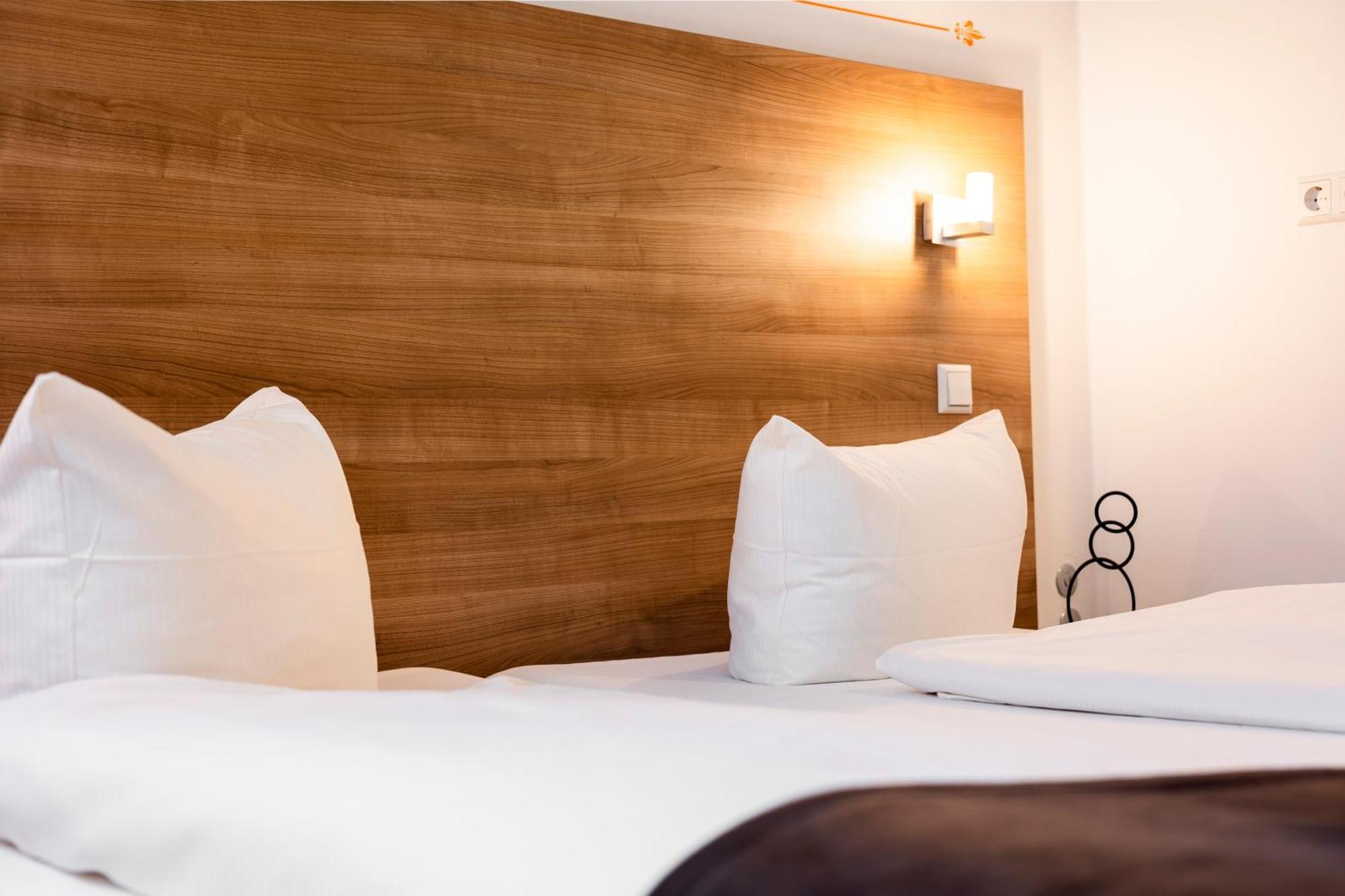 Orange Hotel Und Apartments Neu-Ulm Extérieur photo