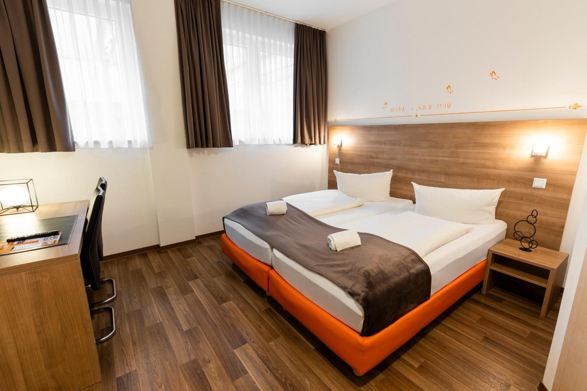 Orange Hotel Und Apartments Neu-Ulm Extérieur photo