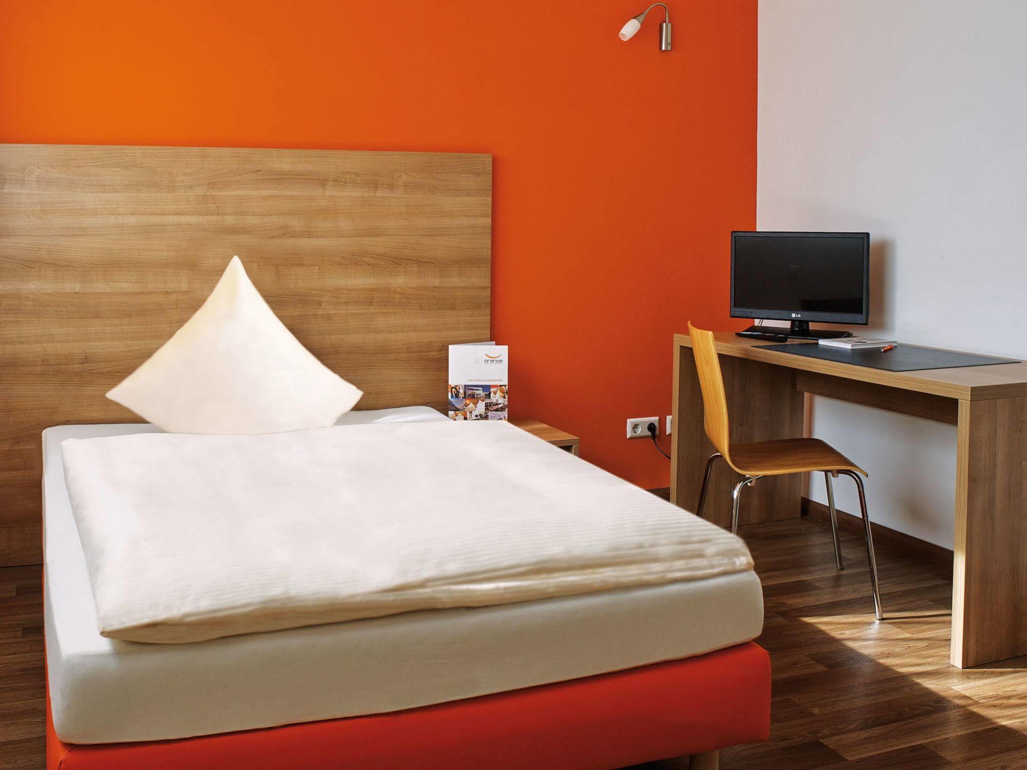 Orange Hotel Und Apartments Neu-Ulm Extérieur photo