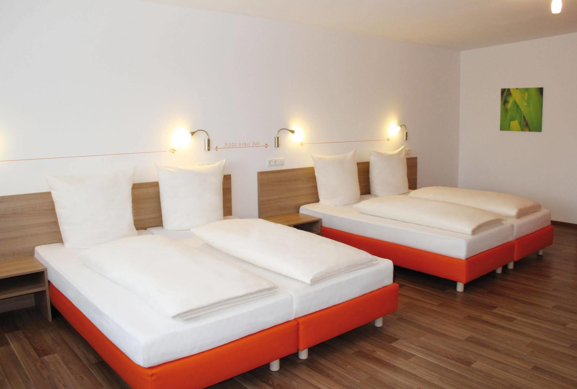 Orange Hotel Und Apartments Neu-Ulm Extérieur photo